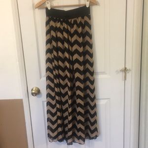 Black and Tan maxi shirt. New with tags! Size M